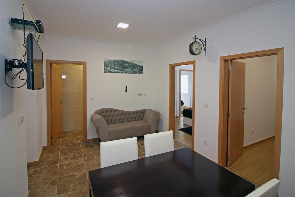 Geresiana Apartamentos Εξωτερικό φωτογραφία